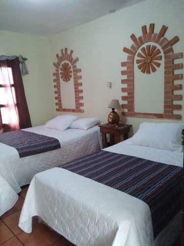 Hotel Acatenango Inn