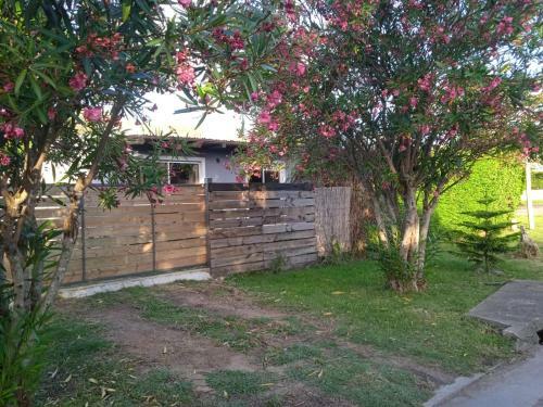Hermosa Casita A Pocas Cuadras de La Playa