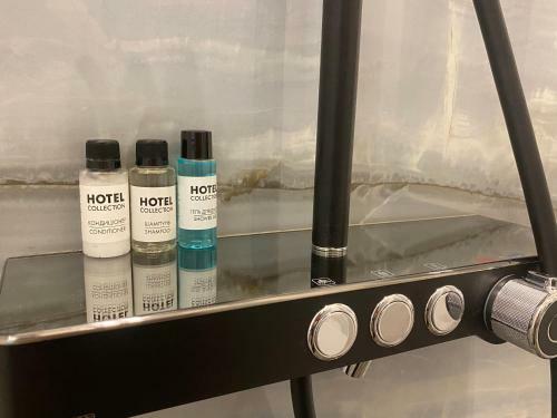 Modern Classic 2 Bedroom Apartment Near Most City