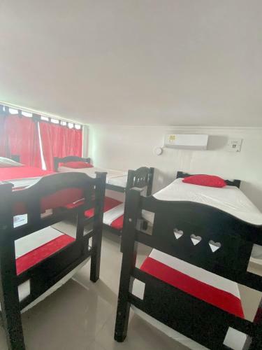 Apartamentos En Edificio Los Delfines