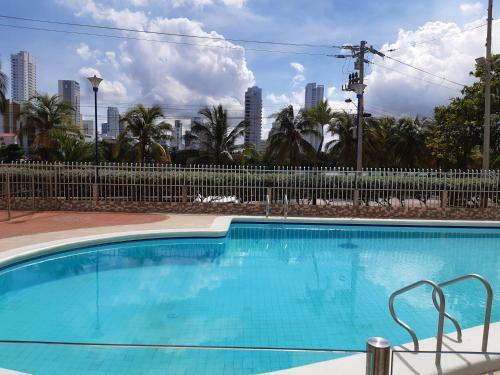 Full Apartment Quiet Location Next To The Beach