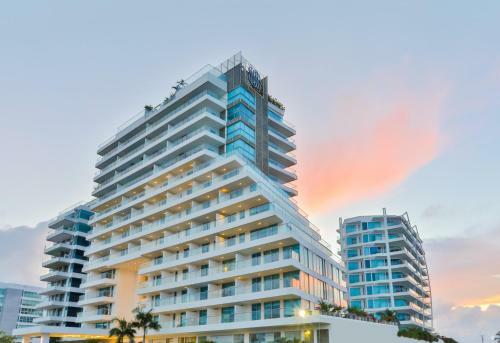 Cartagena, Apartamento En Edificio Con Salida A La Playa