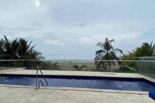 Enchanting + Unique Beachfront Apartment Rnt 96485