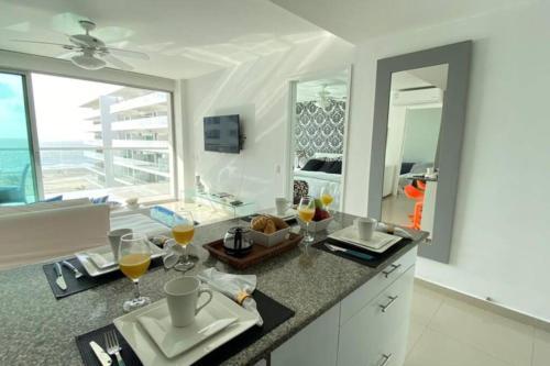 Enchanting + Unique Beachfront Apartment Rnt 96485