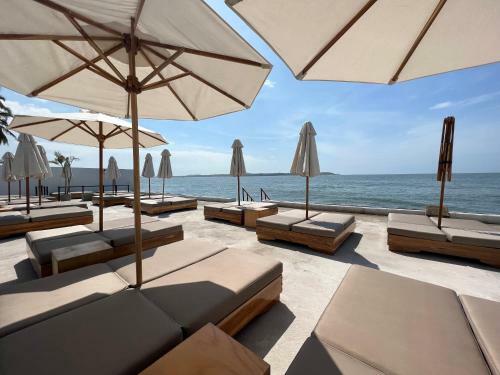 Hotel Wala Beach Club
