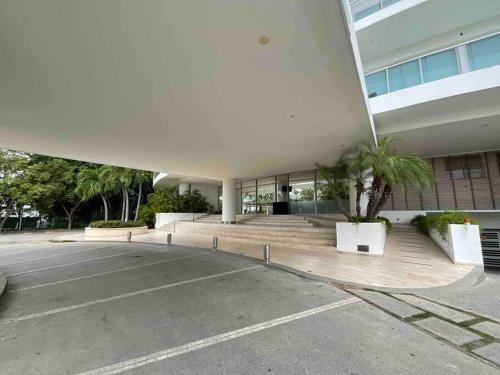 Nice Apartment With Direct Access To The Beach!