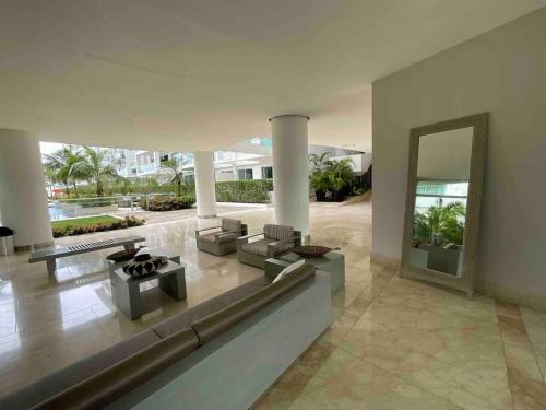 Nice Apartment With Direct Access To The Beach!