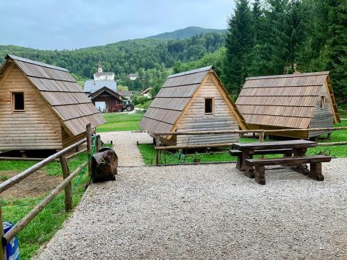 Hostal Wooden Cabin Kamna Gorica