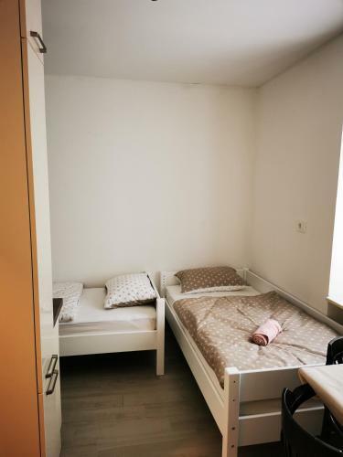 Apartments Pr' ?tormanu
