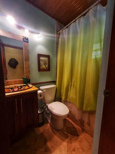 Lucky Duck Villa - Private Beach Escape
