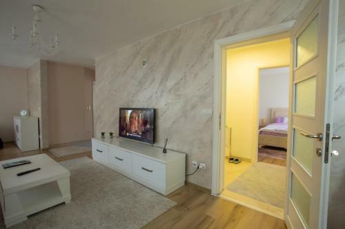 Bruno Apartments
