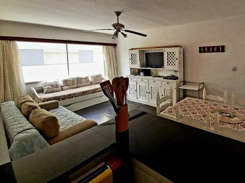 Apartamento Punta Del Este Frente Al Mar, 2 Ambientes En Playa Mansa Parada 9, Edificio Paracas