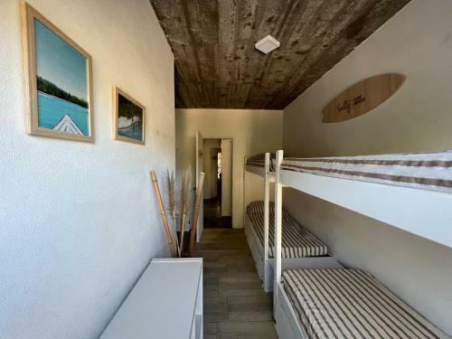 Albergue Salty House La Barra