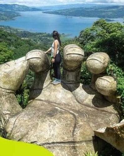 Lake Gardens Arenal