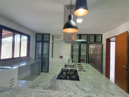 Casa Com Elevado Padr�o Em Atibaia - Comodidade E Seguran�a