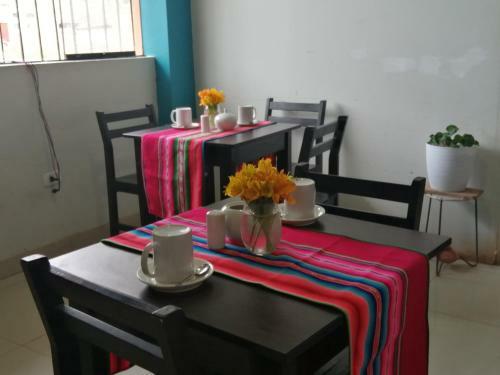 Hostal Hospedaje Los Lirios