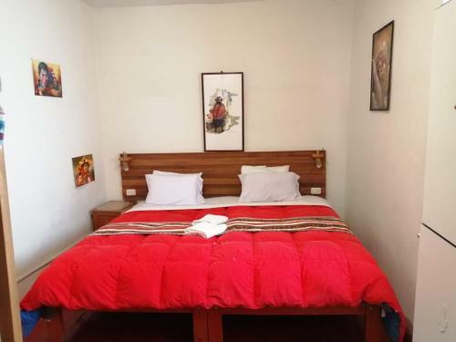 Hostal Wayruro House