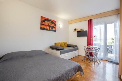 Apartma ?usterna