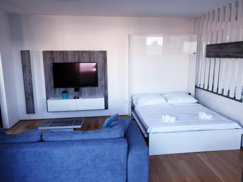Apartment ?ampa
