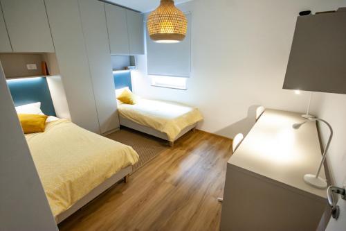 Rainbow Apartment, Koper