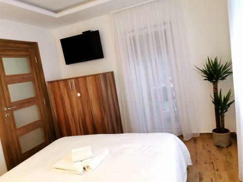 Canti Jacuzzi Apartments