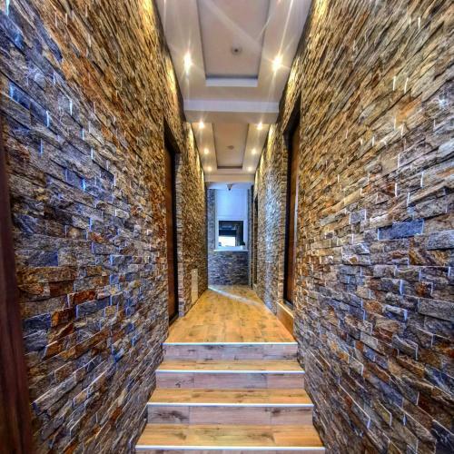 Canti Jacuzzi Apartments