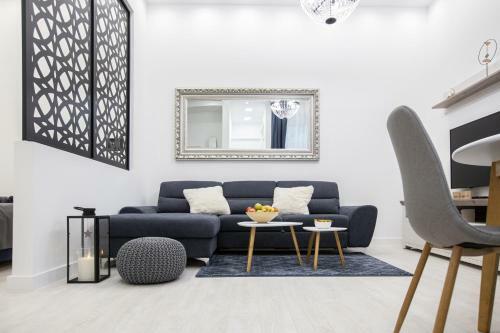 Theatre Square Apartments