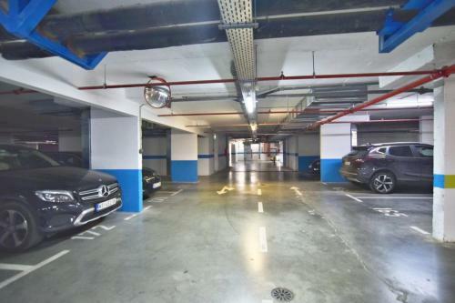 Regina Apartments
