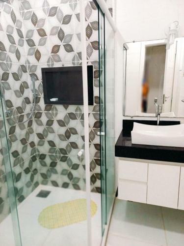 Casa 3 Suites Ar/piscina/churrasqueira