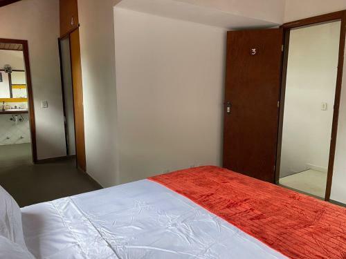 Casa Com Piscina A 200 Metros Do Centro