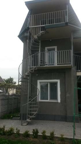 Apartment On Demenchuka 19