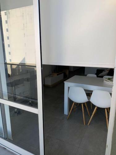 Apartamento C�lido Y Moderno Departamento