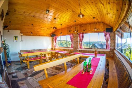 Hostal Vinska Klet Smej