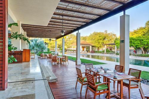Apartamento Condo At Reserva Conchal With Partial Ocean View A25