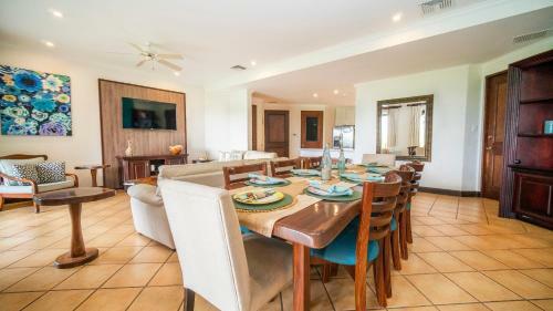 Apartamento Condo At Reserva Conchal With Partial Ocean View A25
