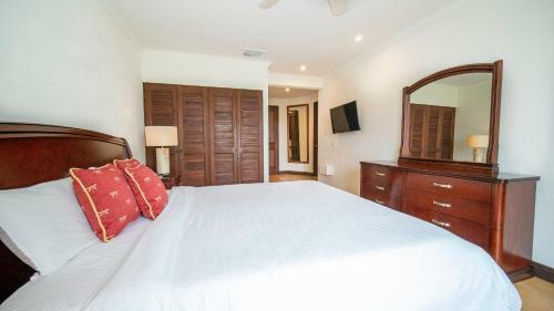 Apartamento Condo At Reserva Conchal With Partial Ocean View A25