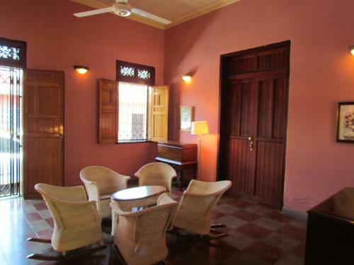 Casa Gallo-3 Bdrm Colonial W/ Pool
