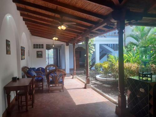 Casa Alma-spacious & Breezy 3bed/3bath House W/garden