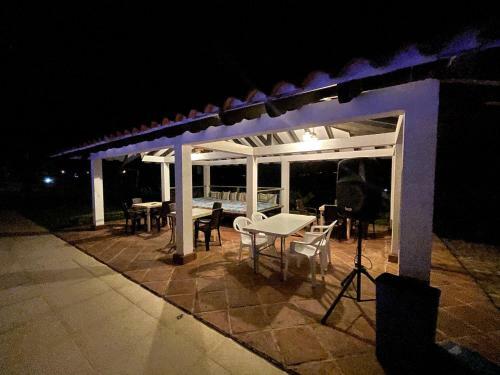 Lake House Calima