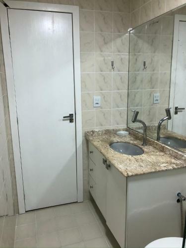 Amplo Apartamento Quadra Mar - Vista Mar