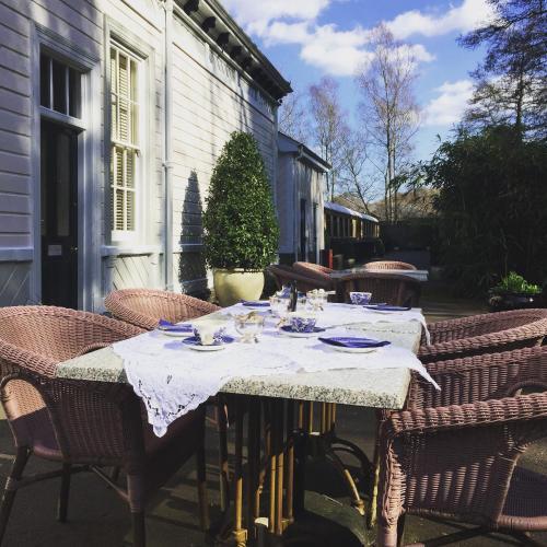 Hostal The Old Railway Station