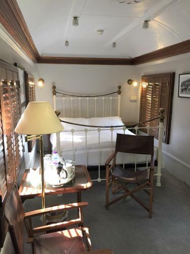 Hostal The Old Railway Station