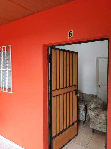 Albergue Las Casitas Hostal-ataco