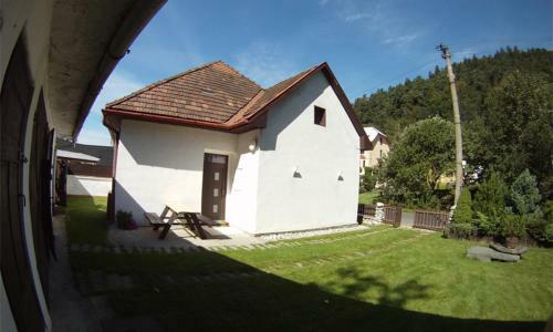 Apartamento Penzion Pod Vejmutovym Lesom