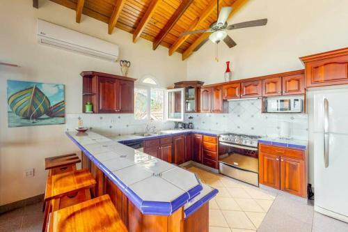 Villa Sea Spray - Flowers Bay, Roat�n