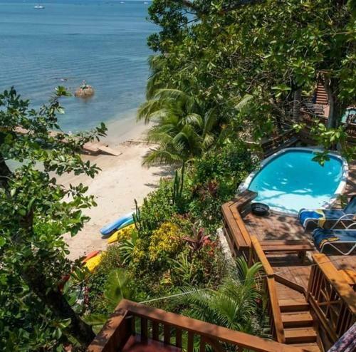 Hostal Turtle Cabin @ Turtle Beach Dive Resort