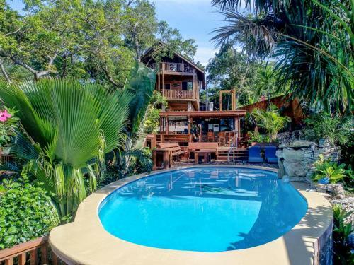 Hostal Turtle Cabin @ Turtle Beach Dive Resort