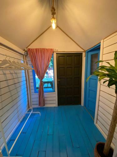 Hostal The Dacha Chiraly