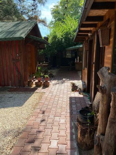 Hostal The Dacha Chiraly