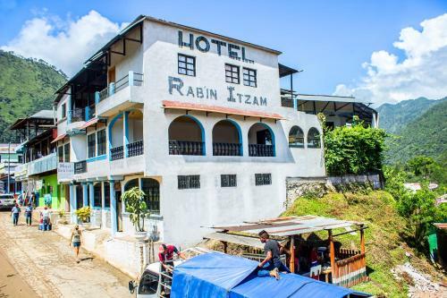 Hostal Hotel Rabin Itzam